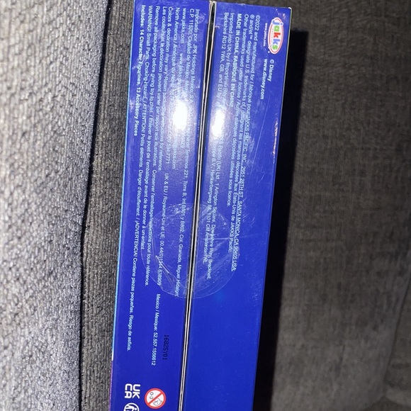 Disney Encanto 24 Days of Surprises w/ entire Family 🪄 - Picture 5 of 6